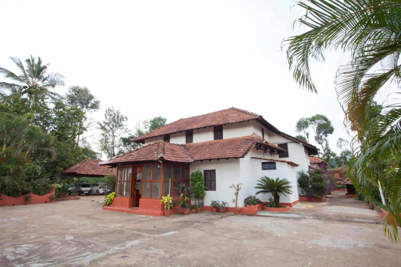 Sardar Bahadur'S Heritage Bungalow Estate Stay Napoklu Εξωτερικό φωτογραφία