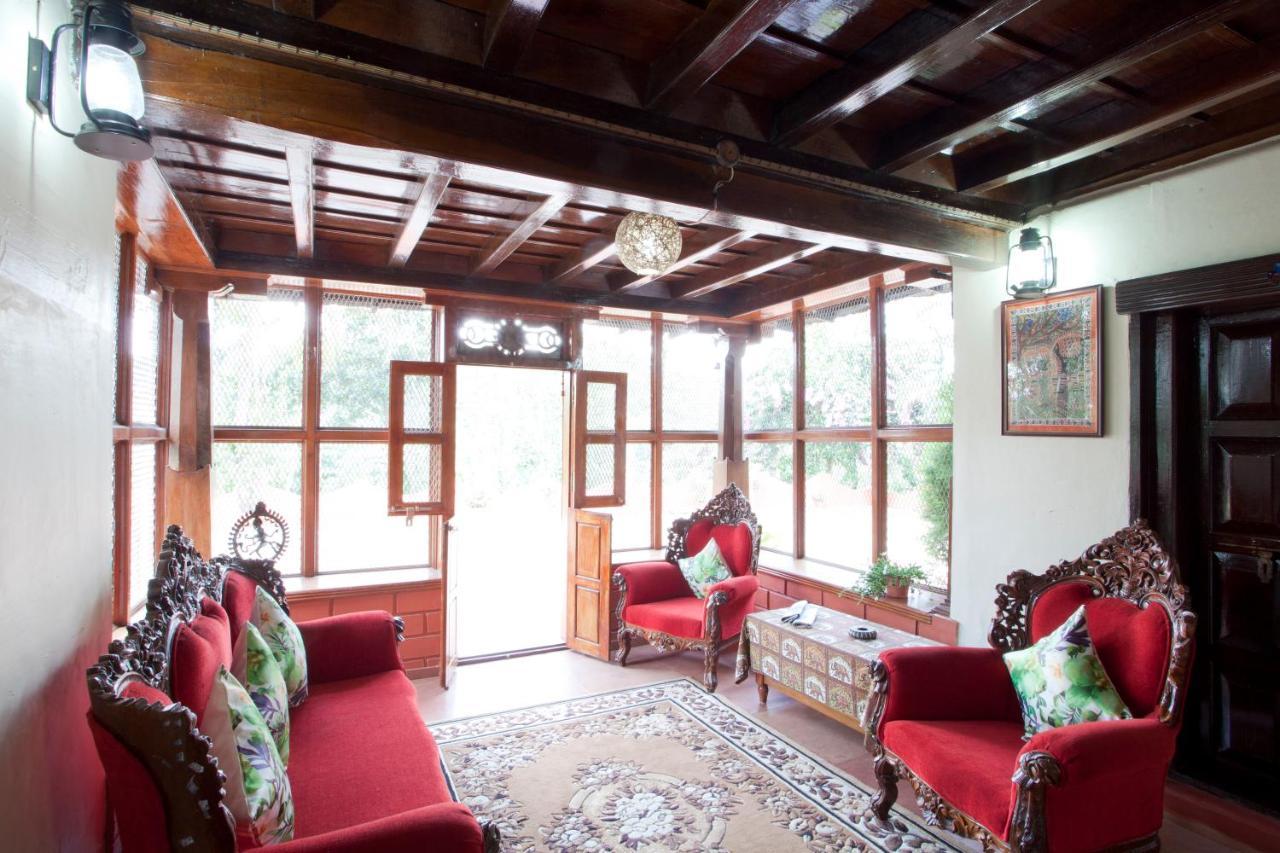 Sardar Bahadur'S Heritage Bungalow Estate Stay Napoklu Εξωτερικό φωτογραφία
