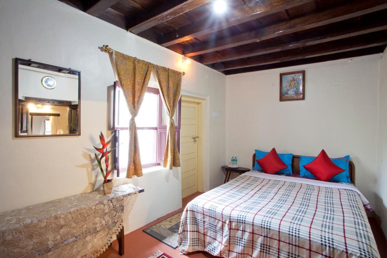 Sardar Bahadur'S Heritage Bungalow Estate Stay Napoklu Εξωτερικό φωτογραφία