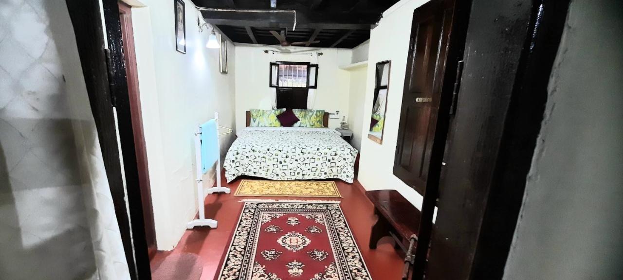 Sardar Bahadur'S Heritage Bungalow Estate Stay Napoklu Εξωτερικό φωτογραφία